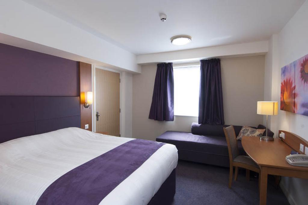 Premier Inn Sittingbourne Kent Phòng bức ảnh