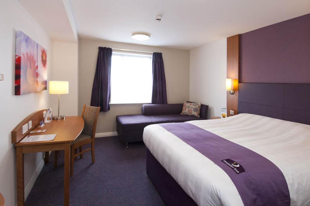 Premier Inn Sittingbourne Kent Phòng bức ảnh